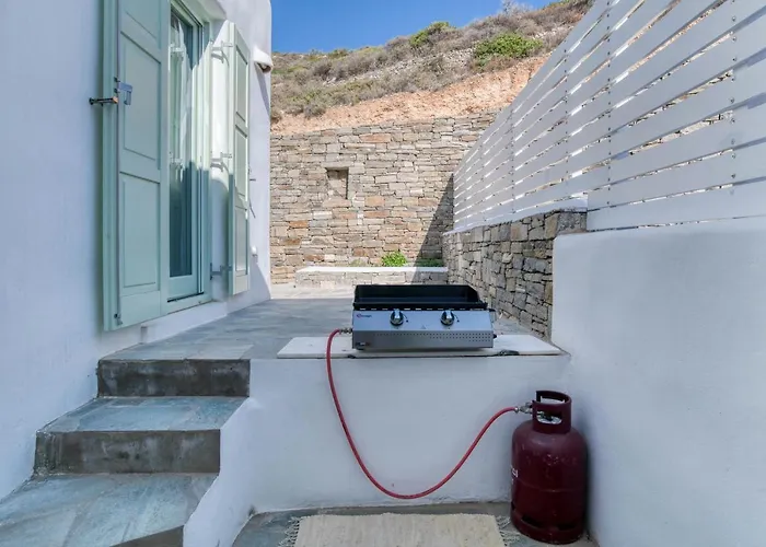 Lofos - Sea View And Jacuzzi Near Parikia فيلة