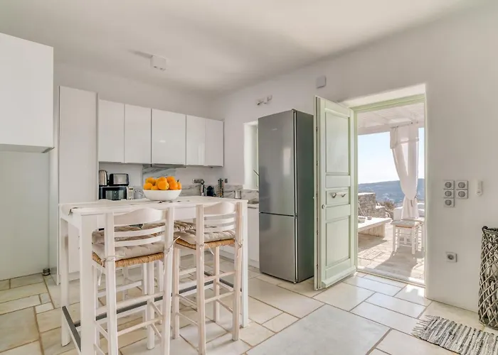 Lofos - Sea View And Jacuzzi Near Parikia فيلة