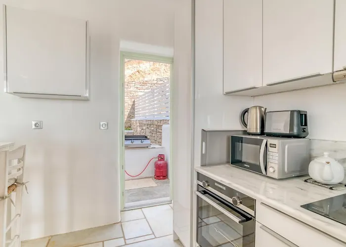 Βίλα Lofos - Sea View And Jacuzzi Near Parikia